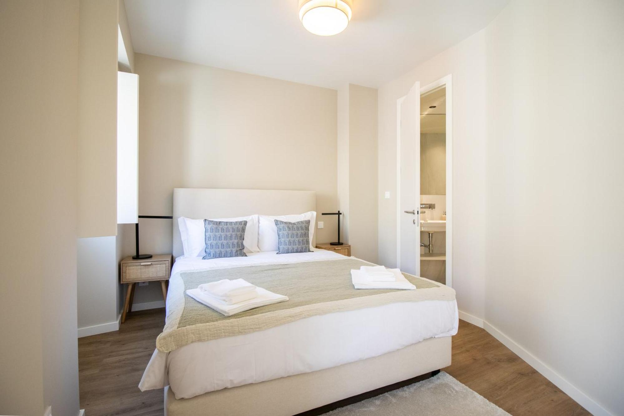 Apartment Reference T1 *