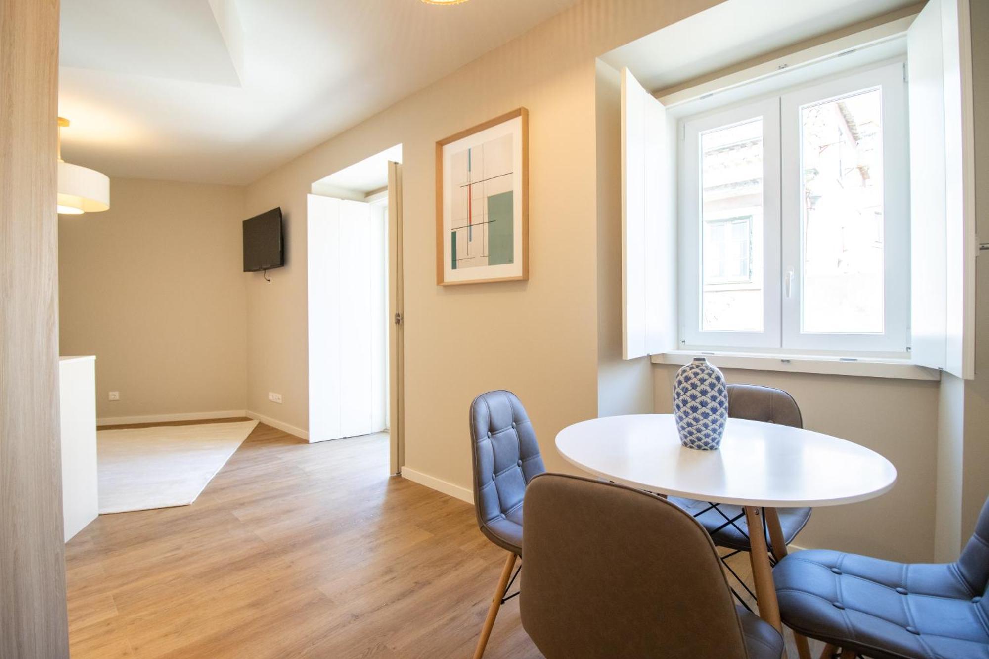 Apartment Reference T1 *